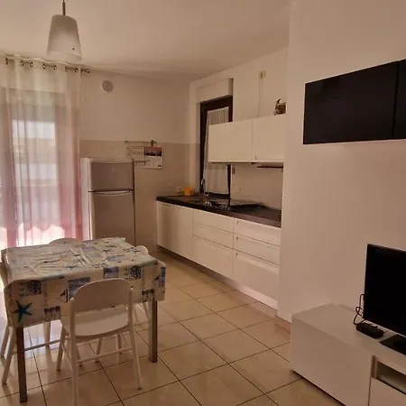 Apartment White Vasto